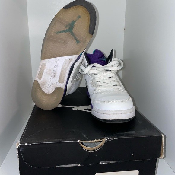 Lot of Jordan’s 4.5Y - Picture 16 of 17